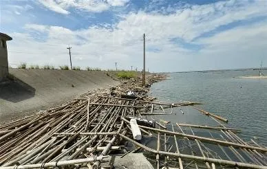 Figure 1:Chiayi County Baishuihu Coast Before Coastal Waste Cleanup – Water Resources Agency