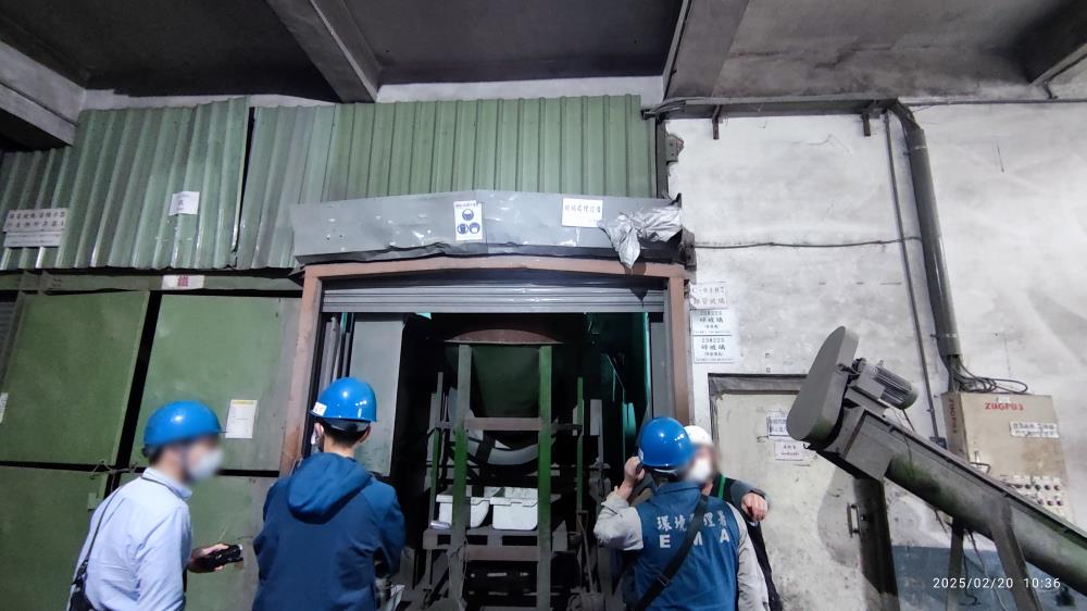 Figure 3: Personnel from the Central Center of Environmental Management collect samples from a grinding machine at a waste disposal company.