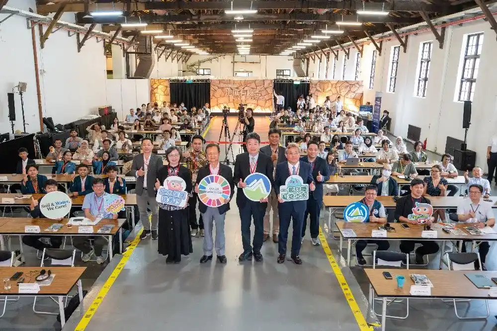 Figure 3: Group photo of event participants